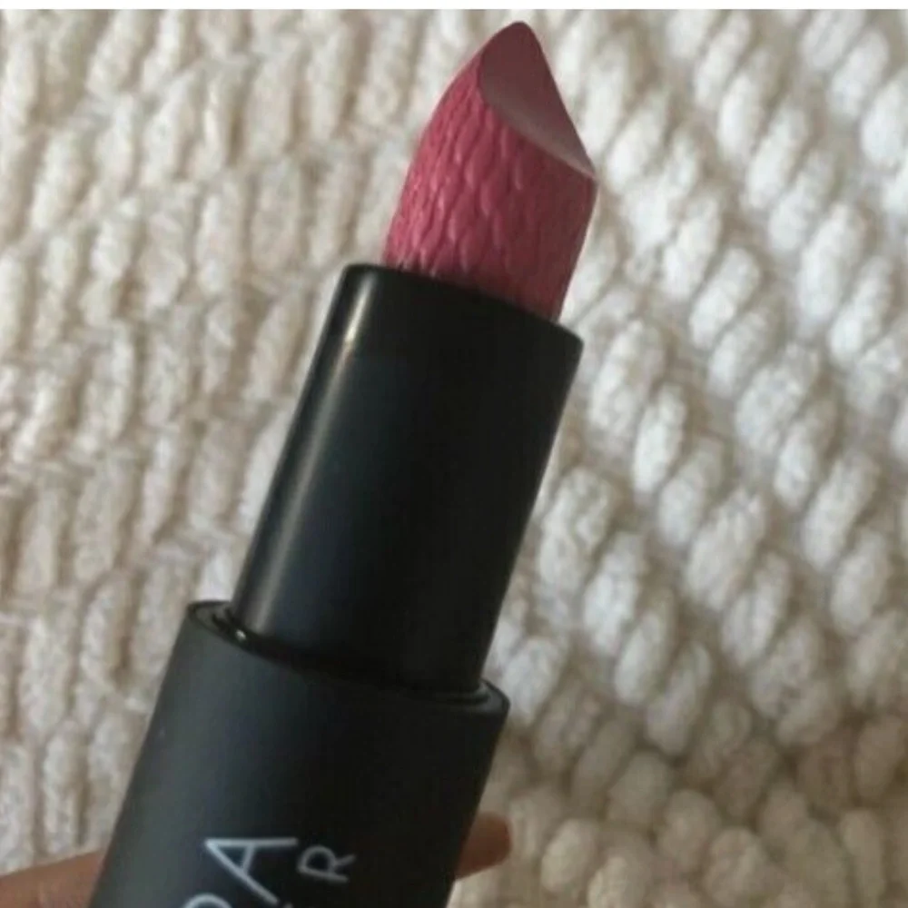 Laura Geller Lipstick Shade Uptown Rose